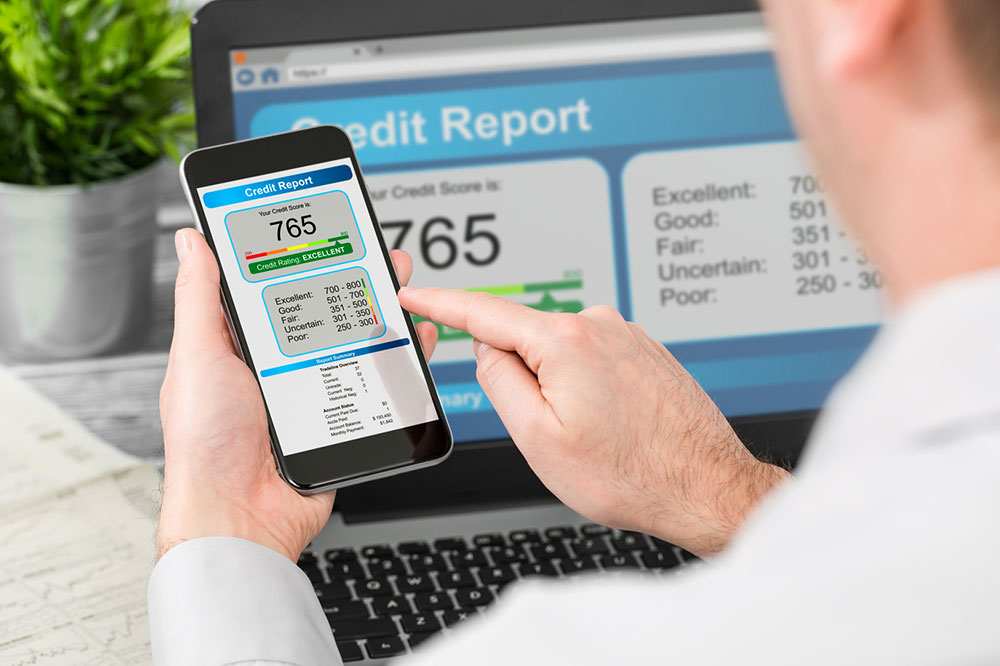 6 Credit Cards for Improving a Credit Score